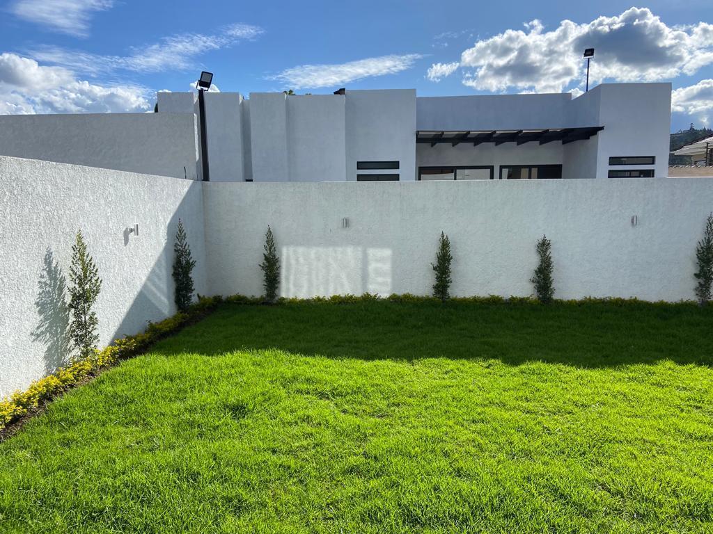 Casa de Lujo con Area Verde, Challuabamba, Azuay — imagen 4