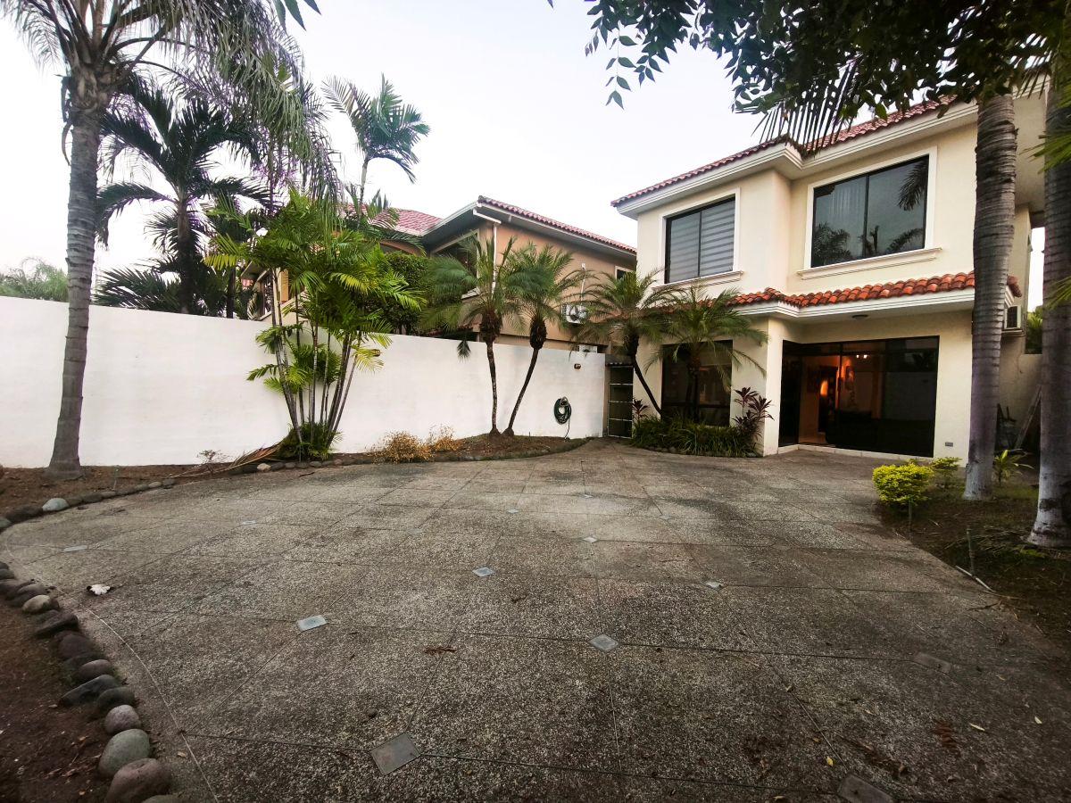 Casa en Venta en Urbanización Terrasol con 4 Dorm. Km 6 Vía a Samborondón, Guayas — imagen 7