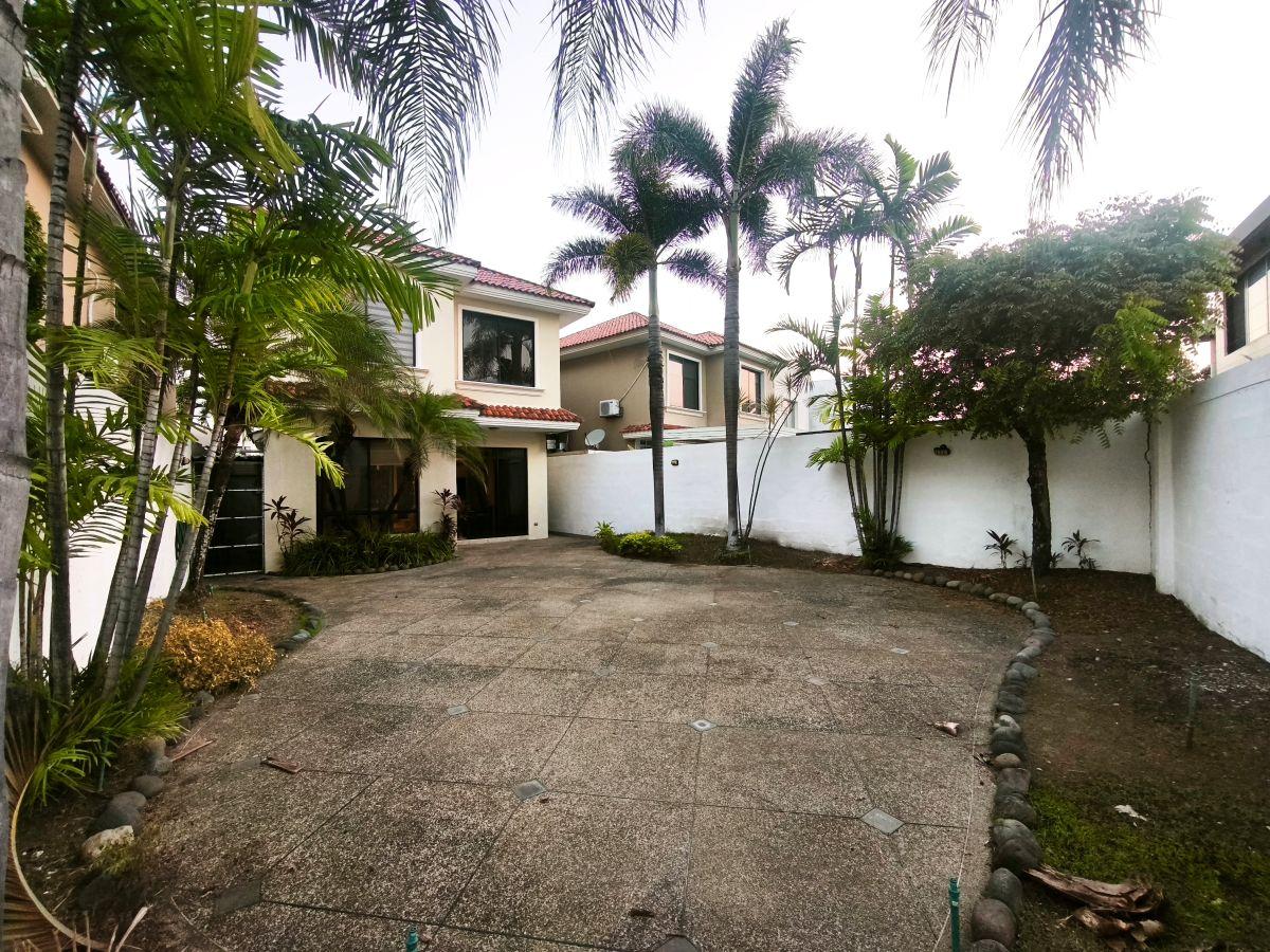 Casa en Venta en Urbanización Terrasol con 4 Dorm. Km 6 Vía a Samborondón, Guayas — imagen 6