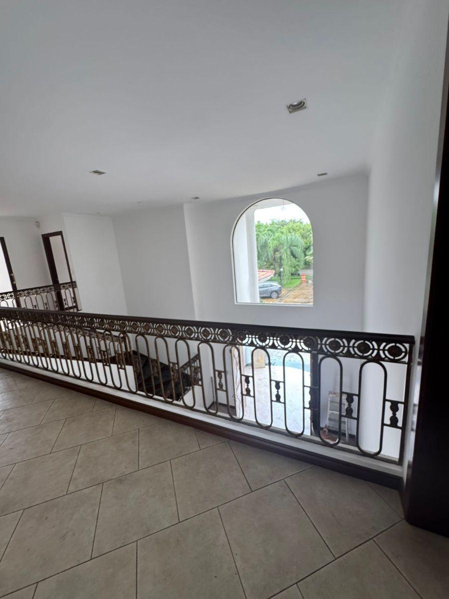 Casa en Samborondón con 4 Habitaciones y 714 m² en Venta, Al Rio, Guayas — imagen 9