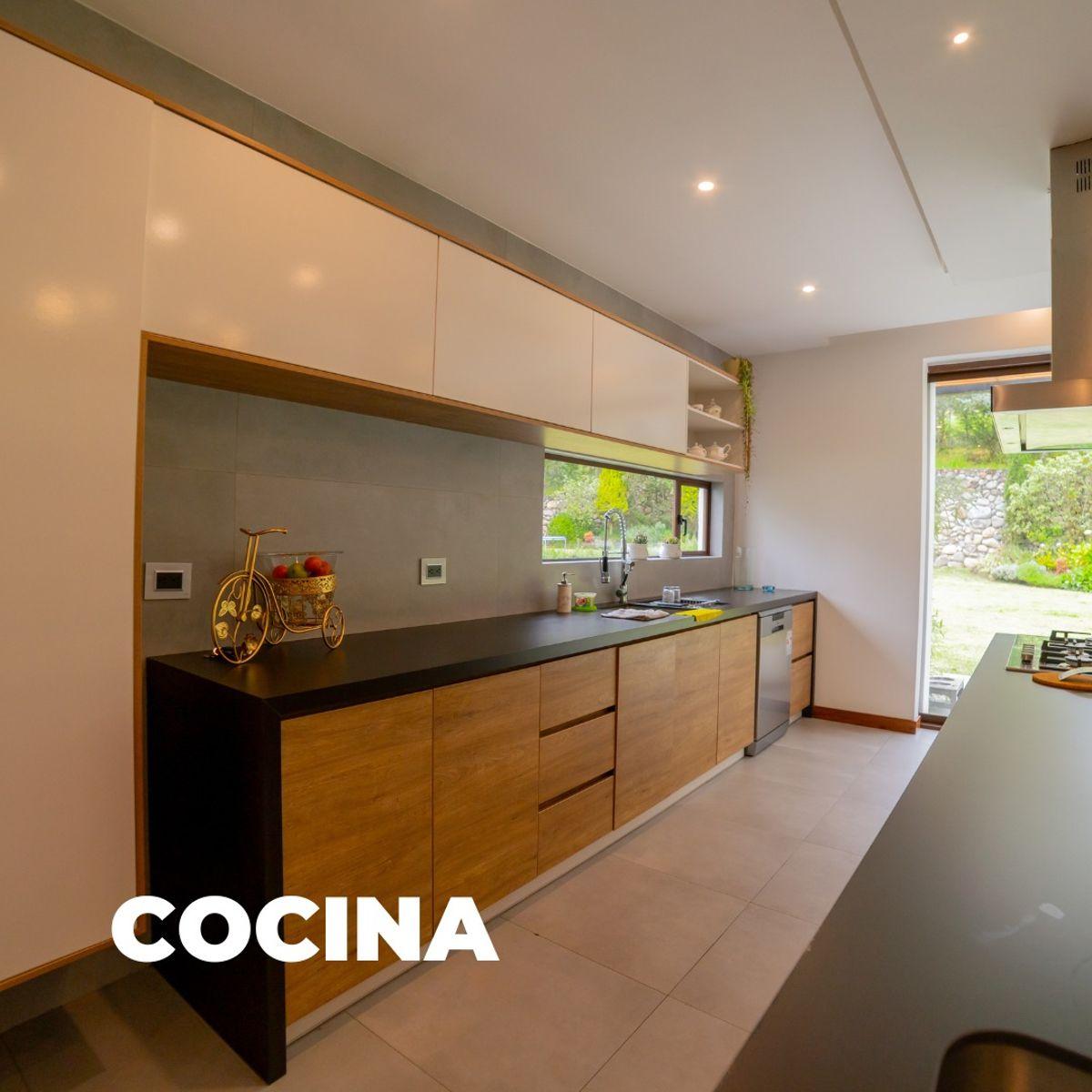 Casa de Lujo en Venta, Tarqui - Cuenca, Azuay — imagen 10
