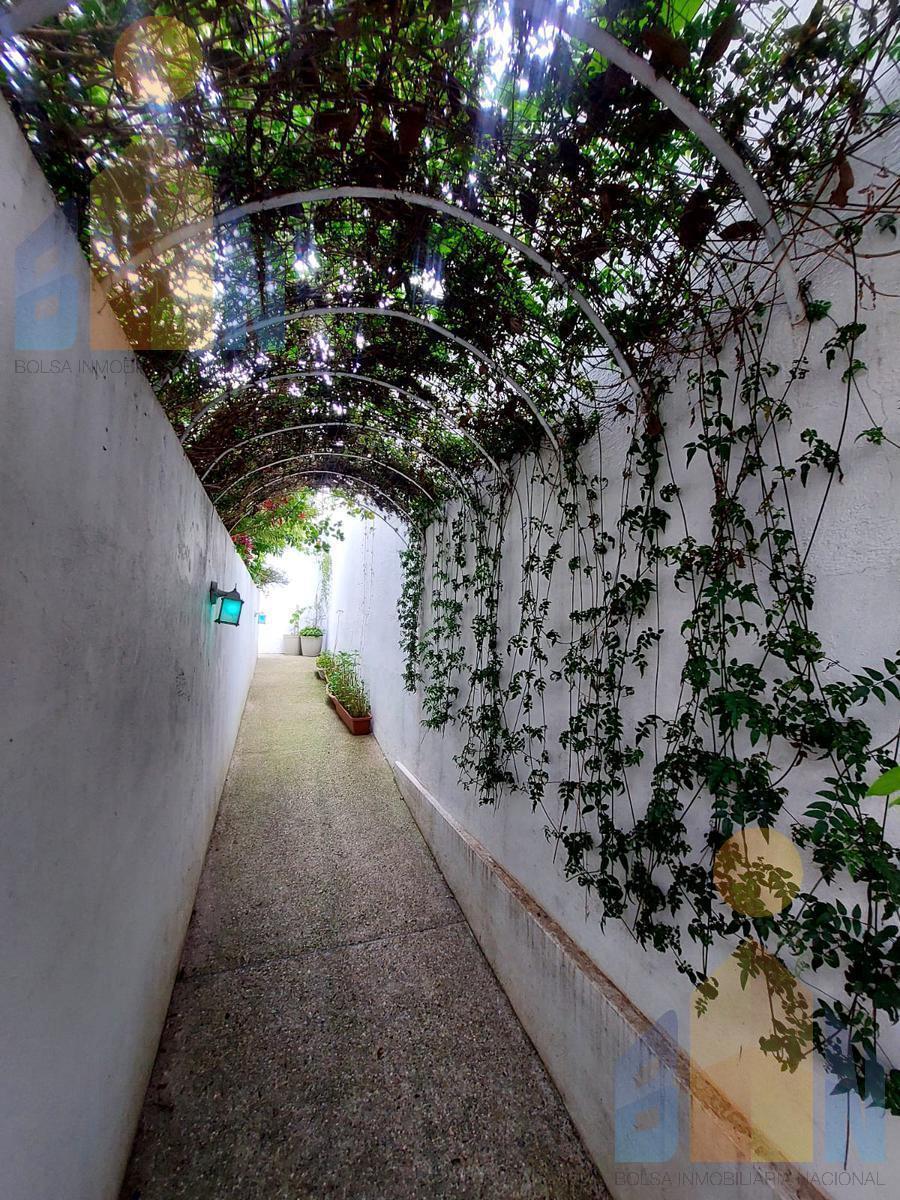 Vendo Casa Urb. Colegio Aleman 2 Departamentos Cumbaya — imagen 2