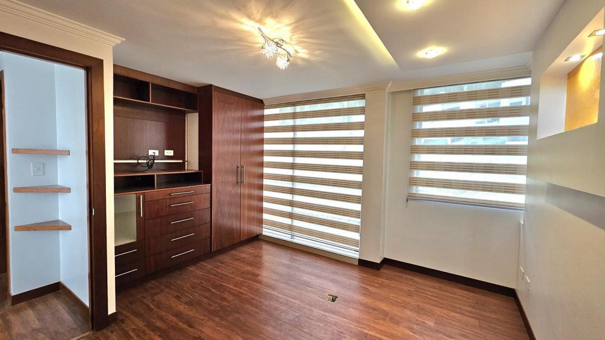 Vendo Casa de Dos Plantas en El Pinar Alto Dentro de Urbanización y con Seguridad de Primera — imagen 6