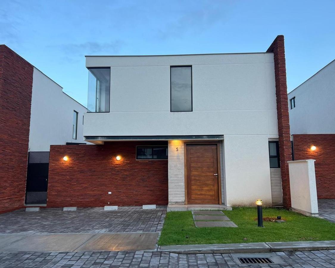 Casa No Adosada, 210 m², Máster en Pb, 3 Dorm., 3 Baños Completos Tumbaco — imagen 6