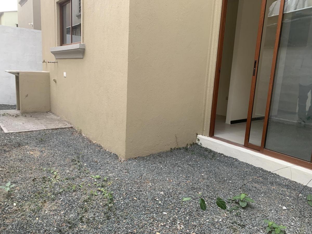 En Venta Casa de Estreno en Urbanización La Rioja, Guayas — imagen 5