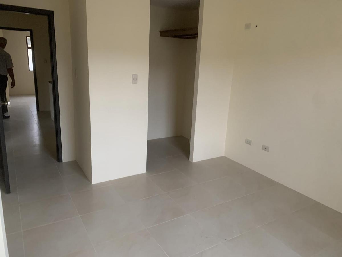 En Venta Casa de Estreno en Urbanización La Rioja, Guayas — imagen 4