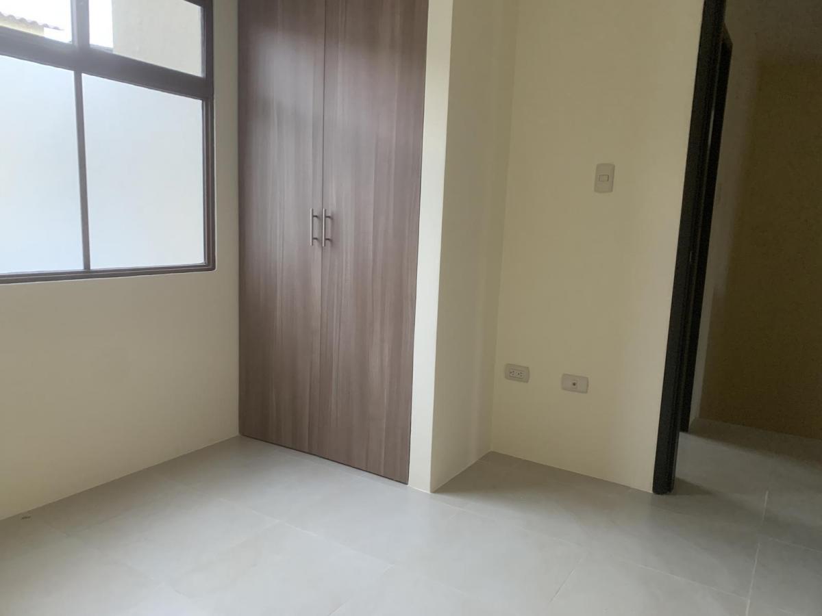 En Venta Casa de Estreno en Urbanización La Rioja, Guayas — imagen 3