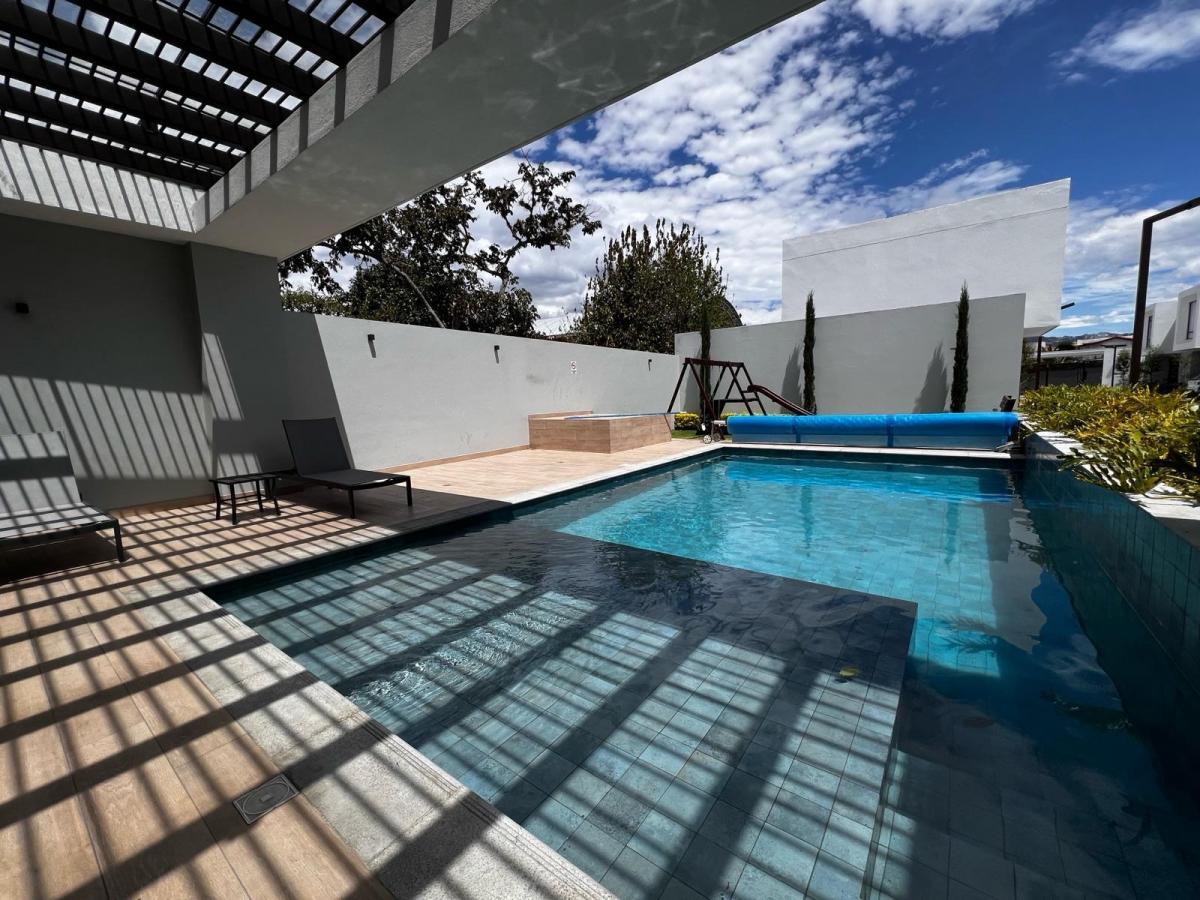 Tumbaco, Hermosa Casa por Estrenar, Generador, Piscina, $178.800 — imagen 10