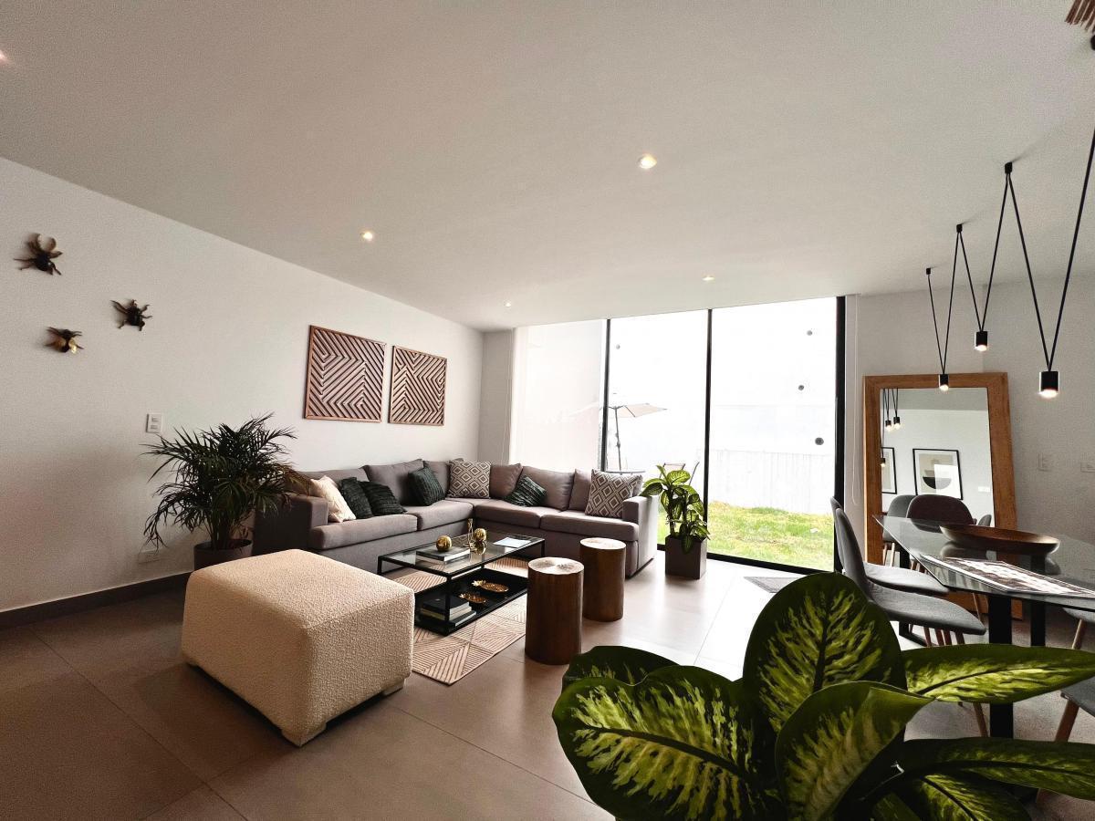 Tumbaco, Hermosa Casa por Estrenar, Generador, Piscina, $178.800 — imagen 7