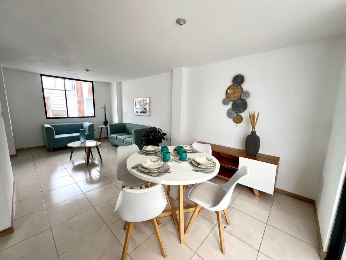Mv - Sector Puembo, en Venta Hermosa Casa Vip de Dos Pisos a Estrenar 3d 105 m² — imagen 10