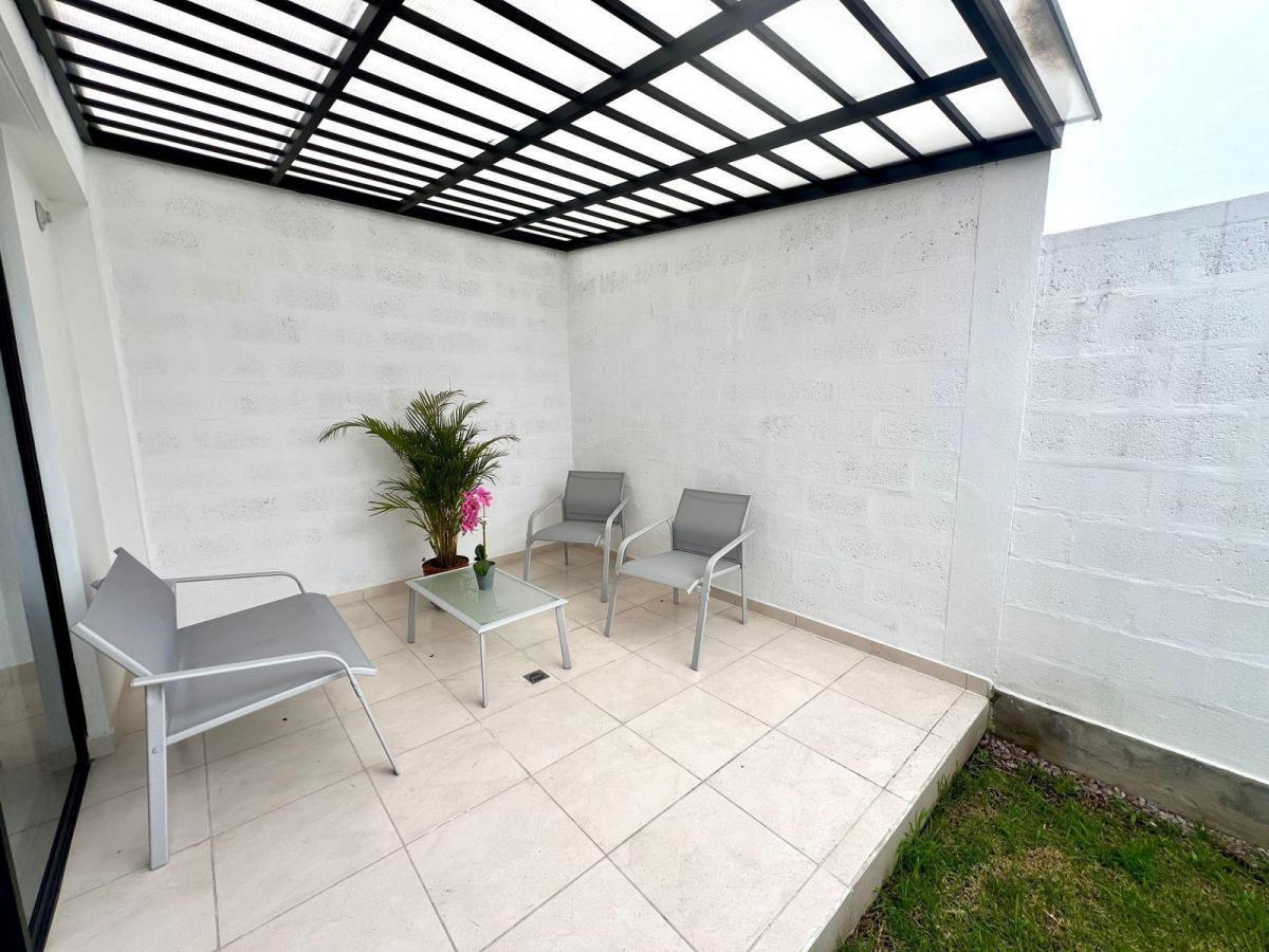 Mv - Sector Puembo, en Venta Hermosa Casa Vip de Dos Pisos a Estrenar 3d 105 m² — imagen 7
