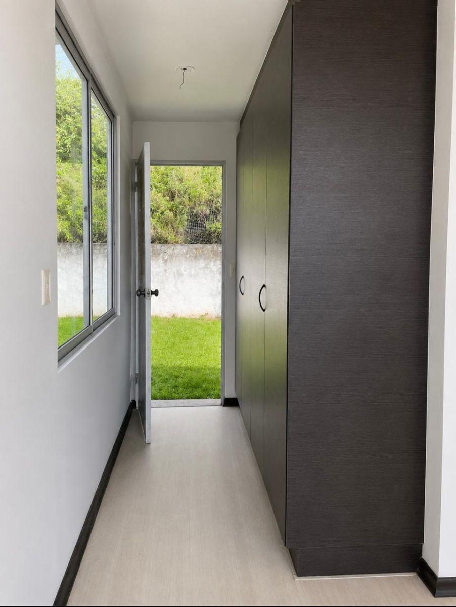 Hermosa Casa a Estrenar en El Valle de Los Chillos, Puente 2 Dentro de Conjunto Habitacional — imagen 2