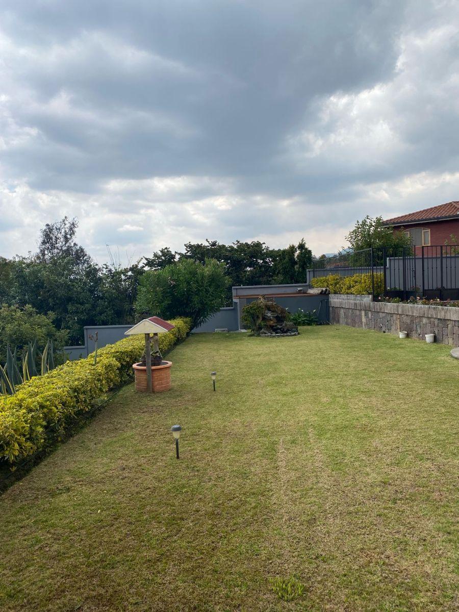 Exclusiva Propiedad en Nayón: 1,279 m² de Naturaleza con Potencial Constructivo — imagen 8