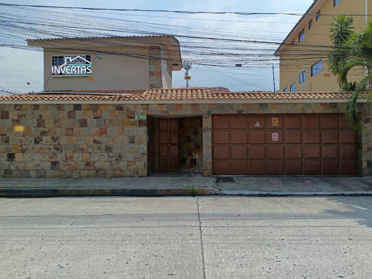 Casa Rentera de Venta en Álamos Norte, Conjunto Cerrado, 4 Parqueos. Guayas — imagen 10