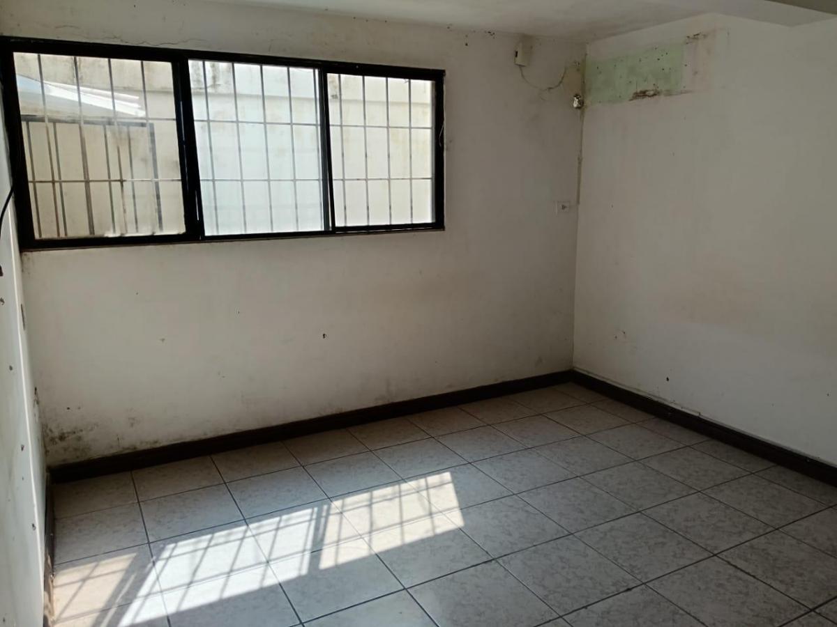 Casa Rentera de Venta en Álamos Norte, Conjunto Cerrado, 4 Parqueos. Guayas — imagen 5