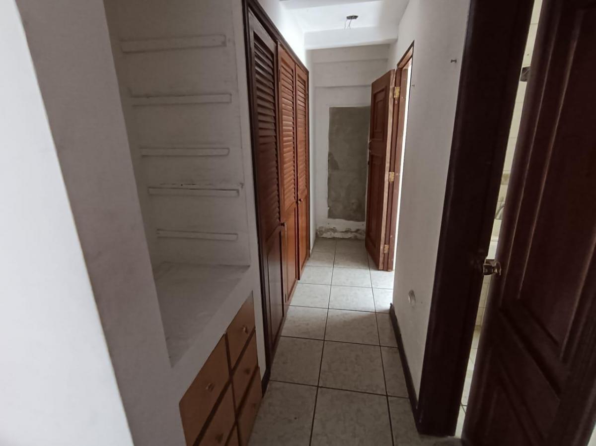 Casa Rentera de Venta en Álamos Norte, Conjunto Cerrado, 4 Parqueos. Guayas — imagen 4