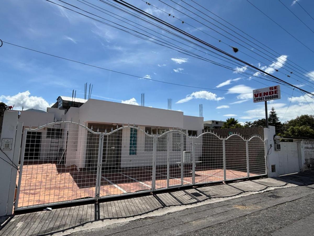 Vendo $134.900 Propiedad con Piscina Para Centro de Fisioterapia, Médico, Spa, — imagen 9
