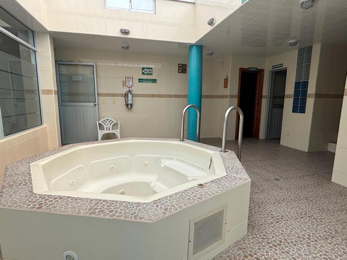 Vendo $134.900 Propiedad con Piscina Para Centro de Fisioterapia, Médico, Spa, — imagen 7