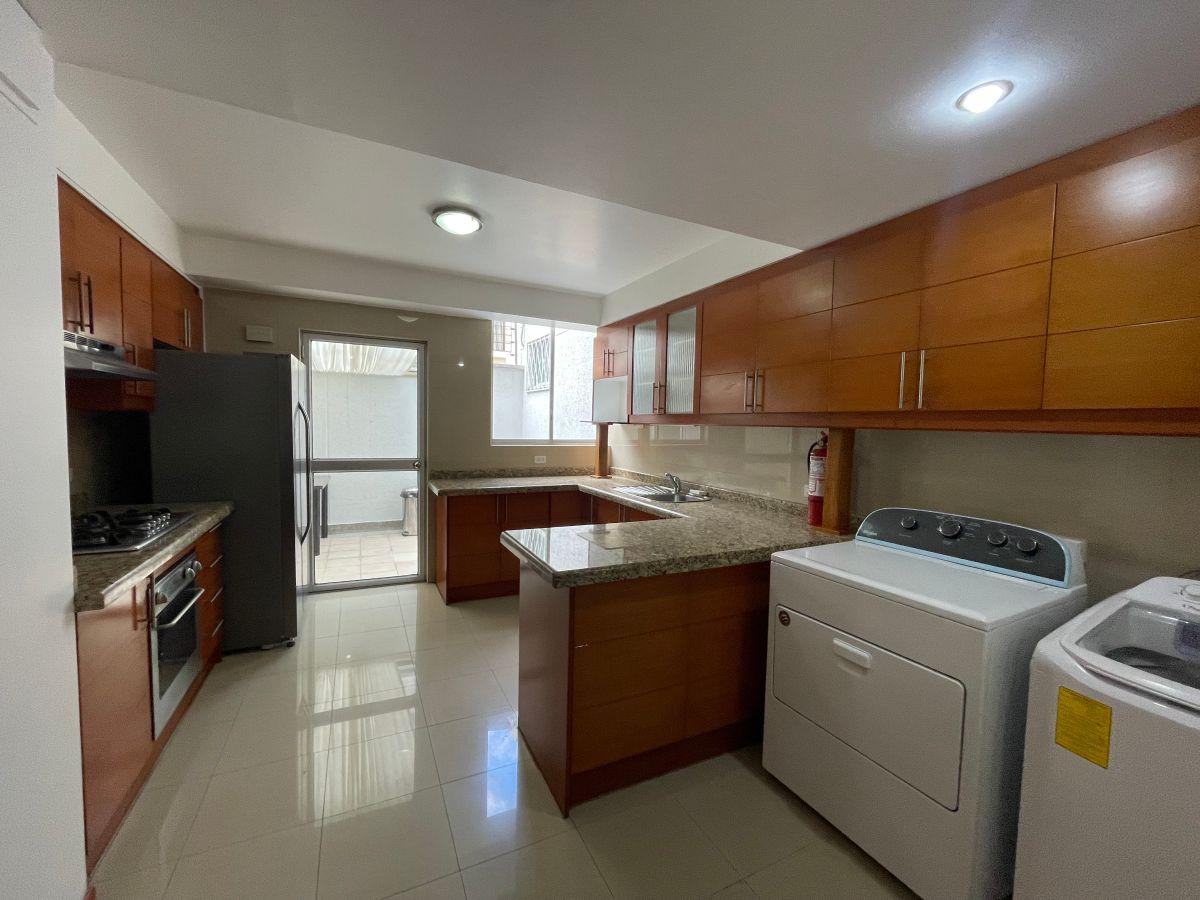 En Venta Hermoso Departamento Ubicado en El Quito Tenis — imagen 7