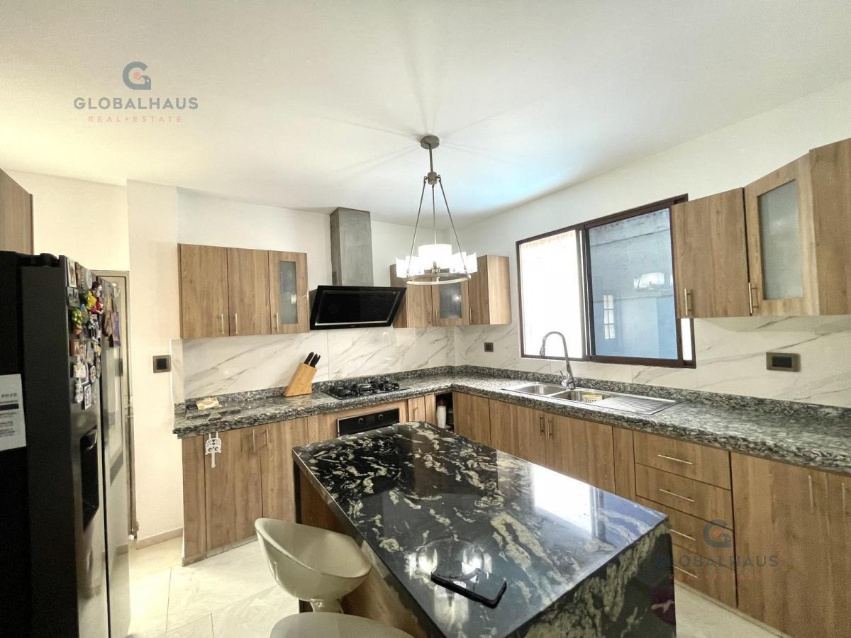 Venta de Casa Amoblada en Ciudad Celeste con Piscina, Area Bbq. My. Z, Guayas — imagen 5