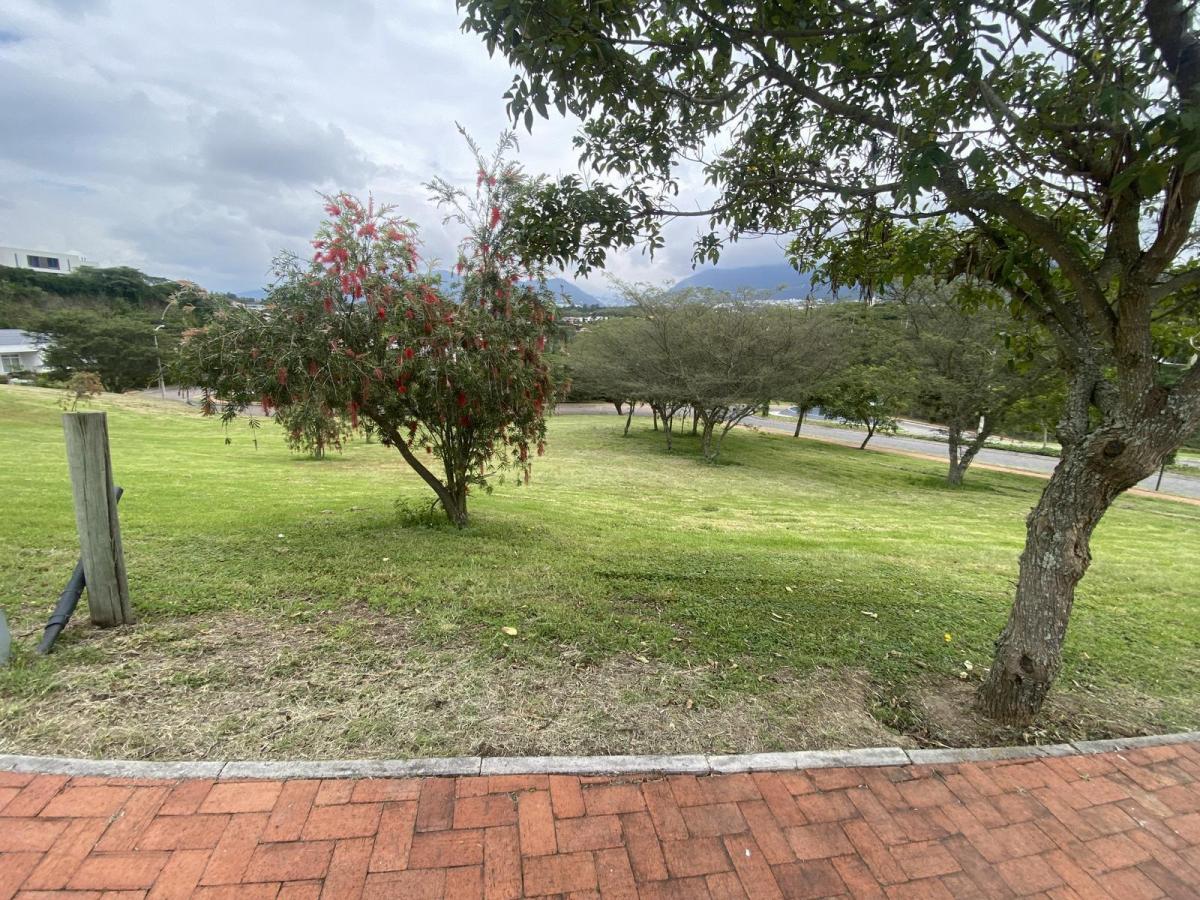 Terreno de Venta en Urbanización Cerrada y Exclusiva en Cumbayá. La Quinta — imagen 6