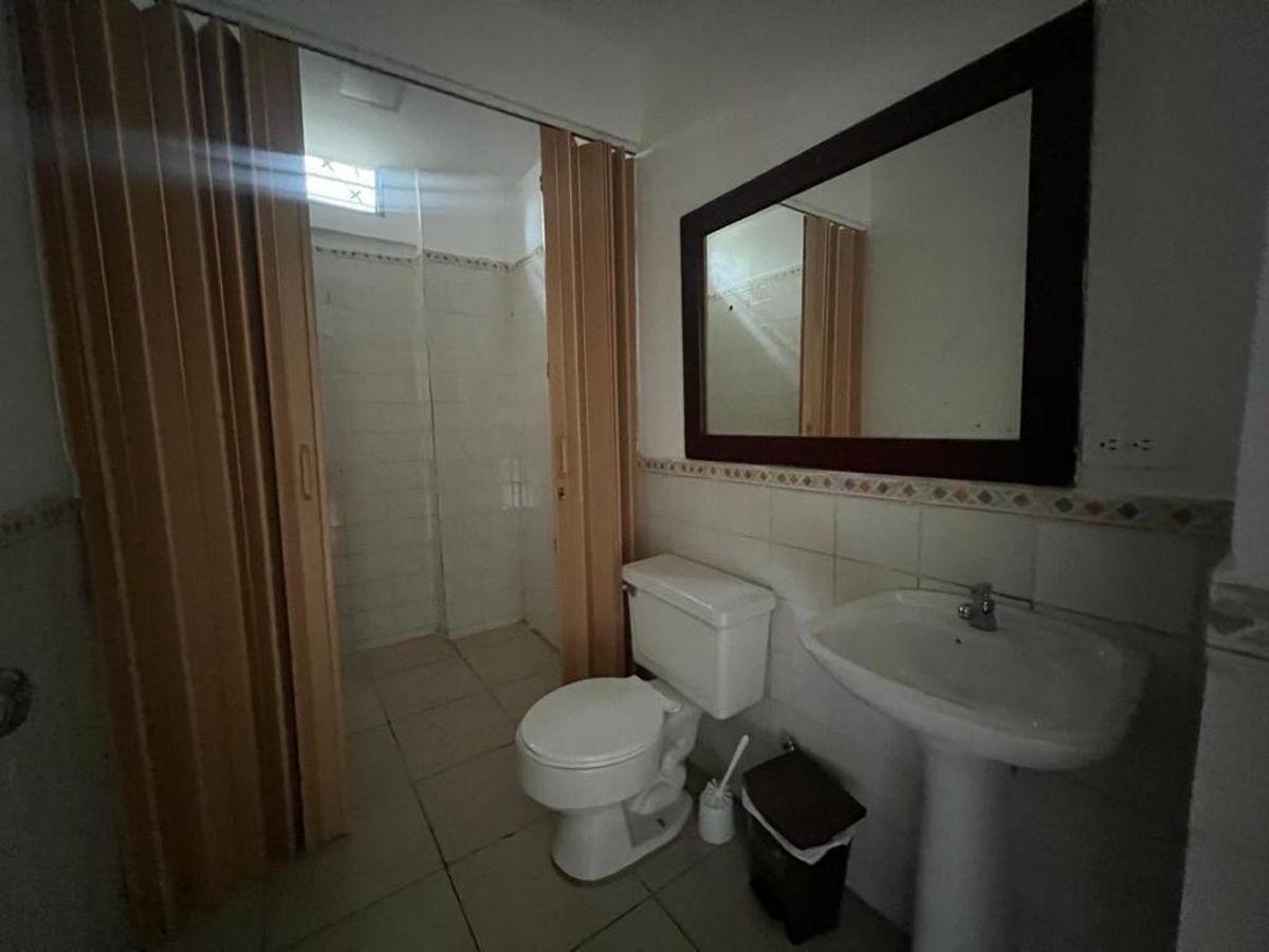 Venta de Departamento de 3 Dorm. con Piscina en Ciudadela Colinas de Los Ceibos (328 M²), Guayas — imagen 6