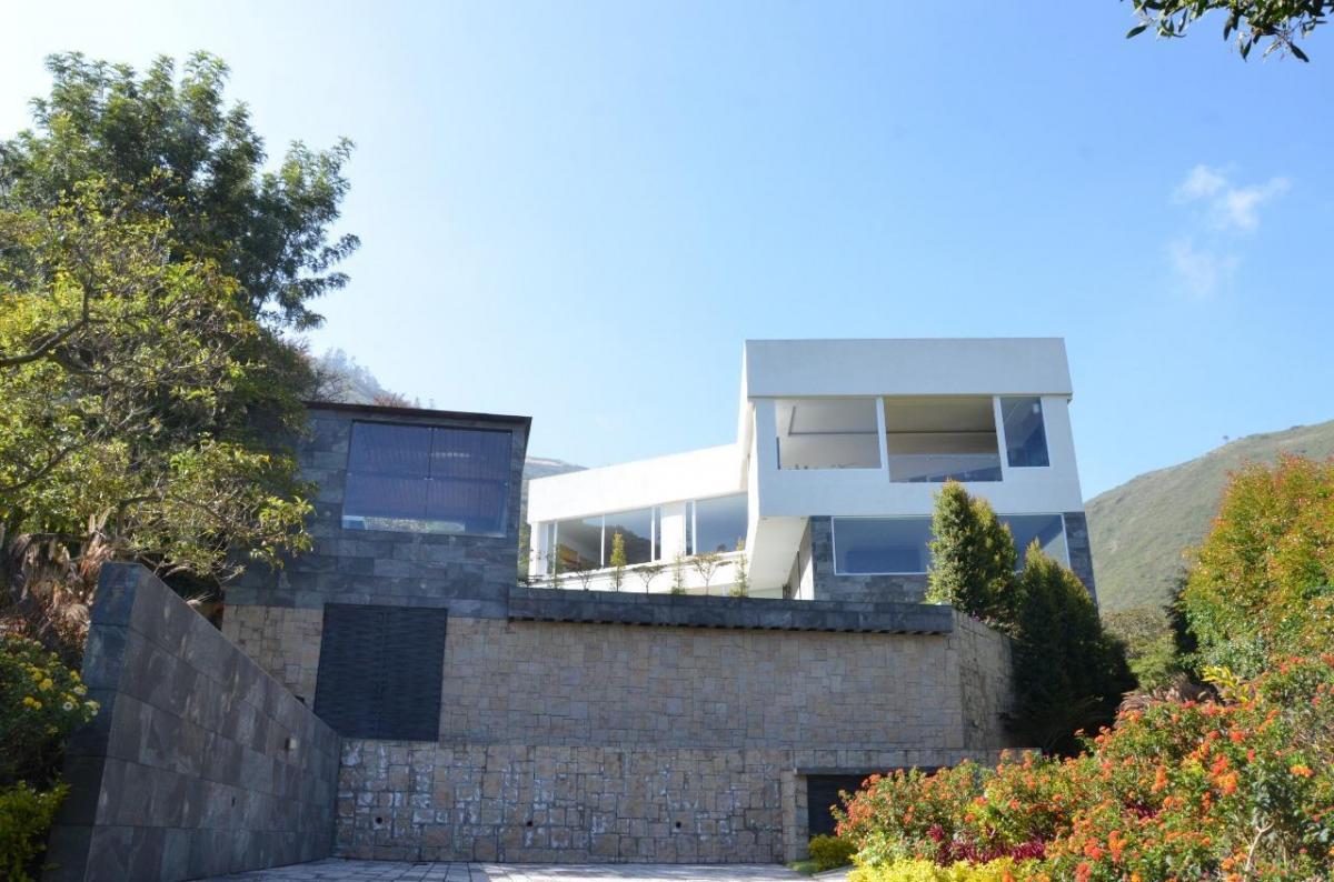 Venta de Residencia de Lujo en Tumbaco - Pacho Salas con Vista Incomparable — imagen 10