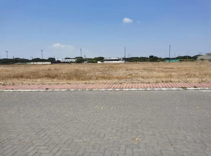Terreno en Alquiler Zona Comercial de Villaclub - Oportunidad de Negocio, Guayas — imagen 1