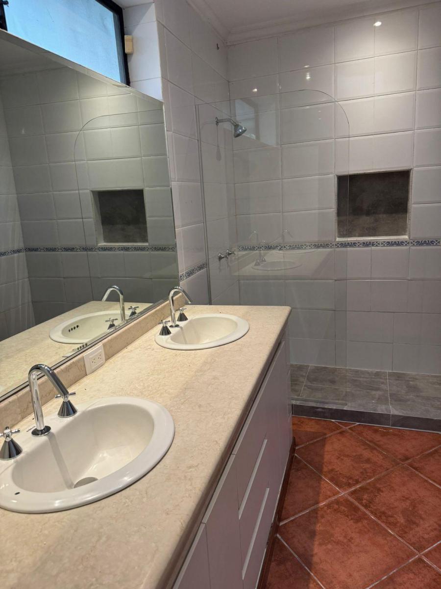 El Cortijo Alquilo $3000 Vendo $750.000 Remodelada 2350 Terreno, Guayas — imagen 2