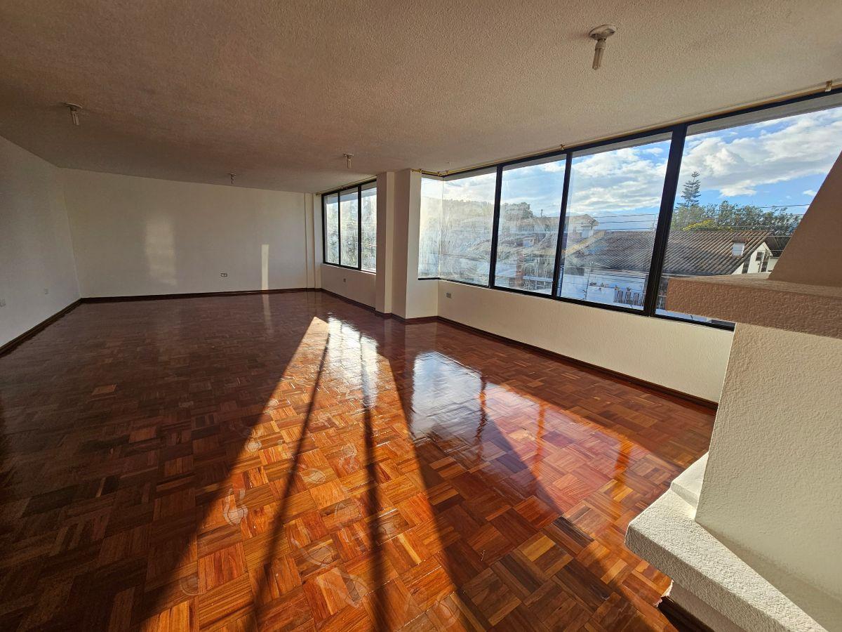 Venta Departamento de 128 m² 3 Dorm. La Florida, Ex Aeropuerto, Calle Shuaras Parqueadero — imagen 9