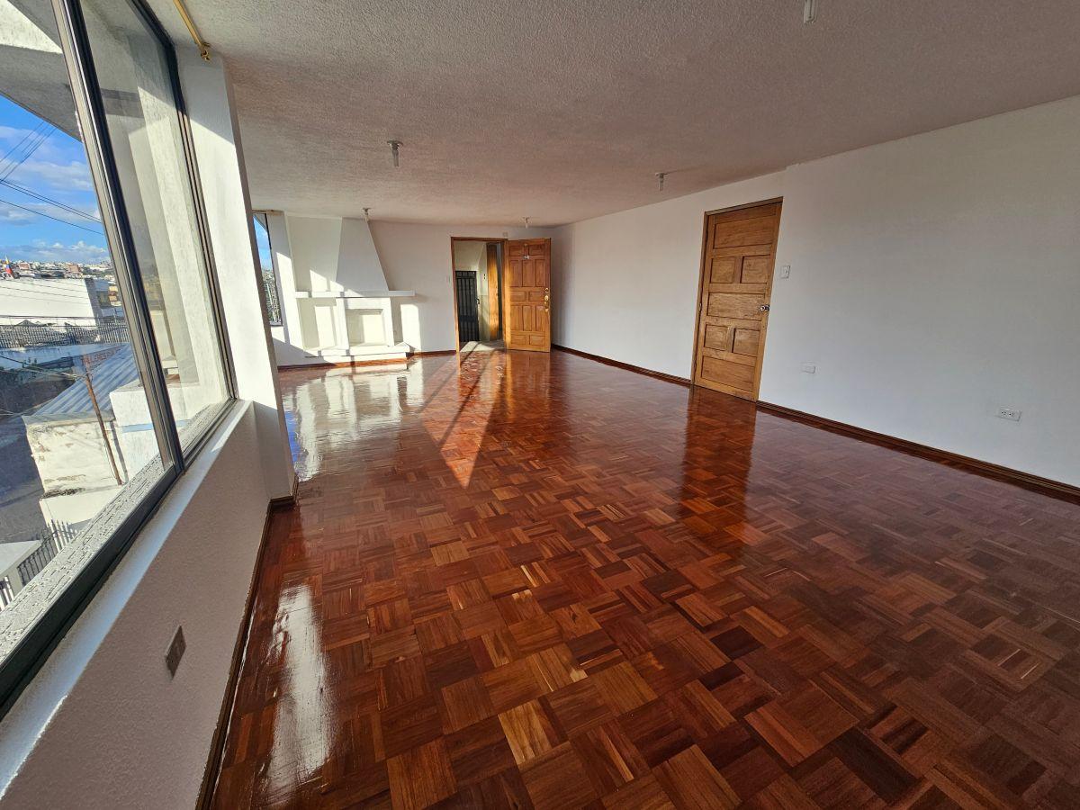 Venta Departamento de 128 m² 3 Dorm. La Florida, Ex Aeropuerto, Calle Shuaras Parqueadero — imagen 8