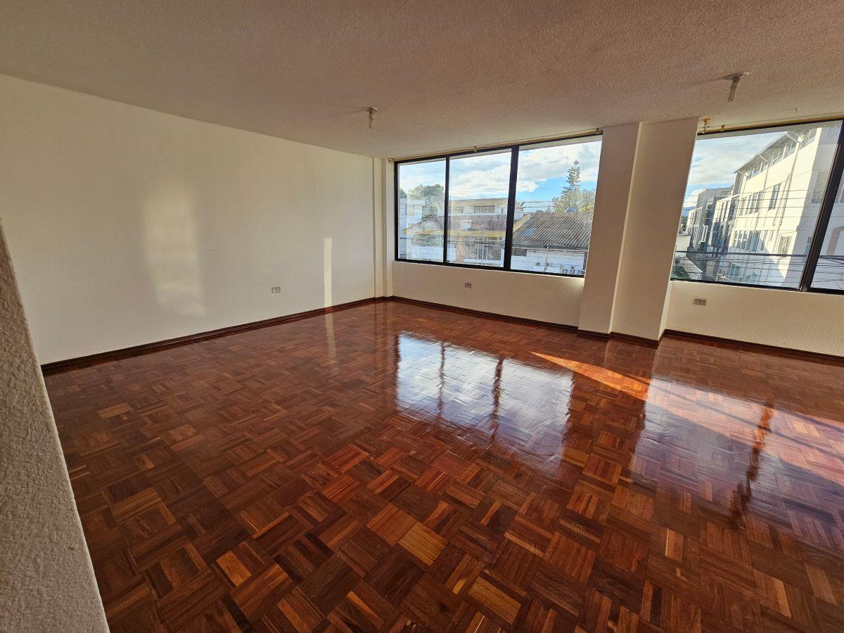 Venta Departamento de 128 m² 3 Dorm. La Florida, Ex Aeropuerto, Calle Shuaras Parqueadero — imagen 7