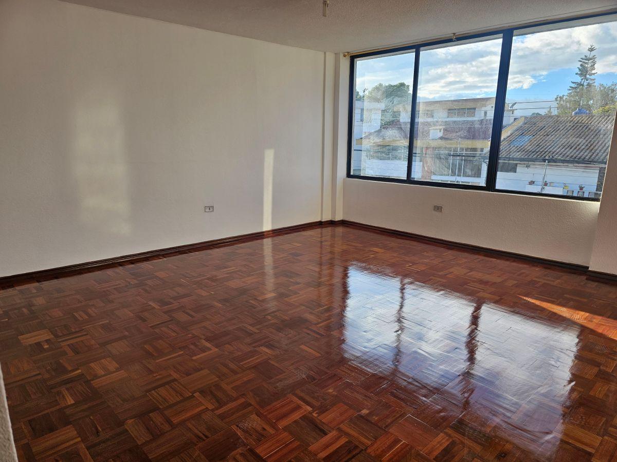 Venta Departamento de 128 m² 3 Dorm. La Florida, Ex Aeropuerto, Calle Shuaras Parqueadero — imagen 6