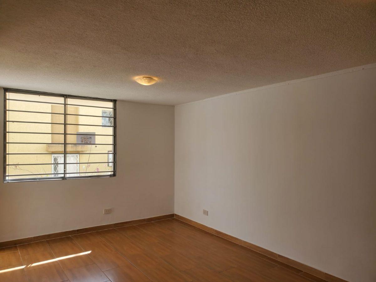 Venta Casa Remodelada Dentro de Conjunto. Mitad del Mundo — imagen 4