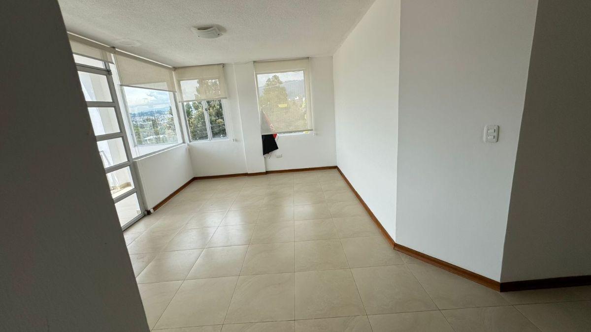 Hermoso Departamento de 3 Dorm. en Venta en El Barrio Santa Ines Cumbaya — imagen 10