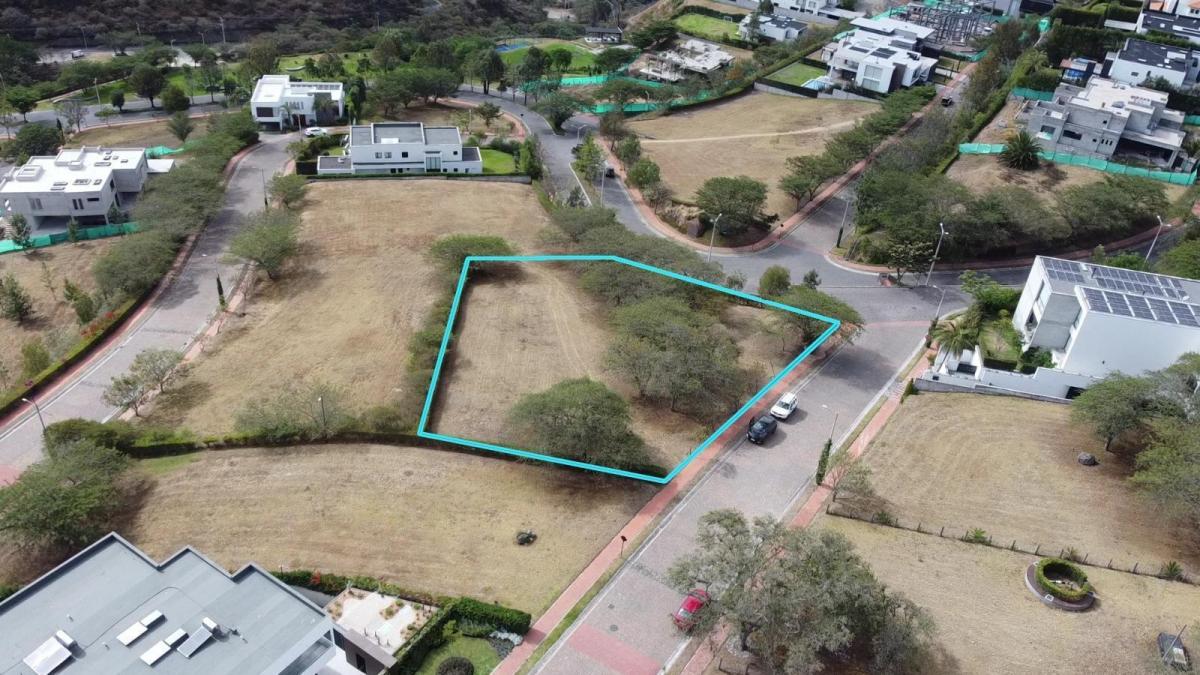 Terreno en Venta en Exclusiva Urbanización Privada de Cumbayá — imagen 9