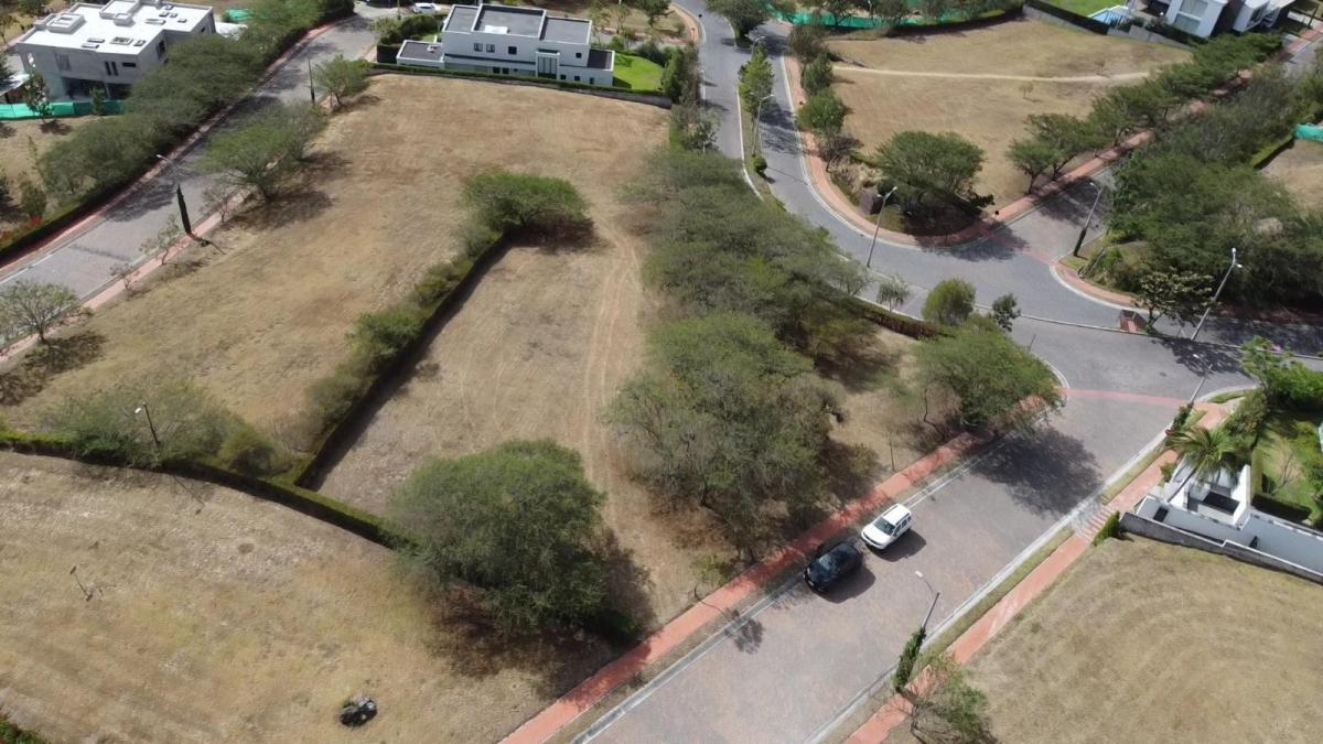 Terreno en Venta en Exclusiva Urbanización Privada de Cumbayá — imagen 8