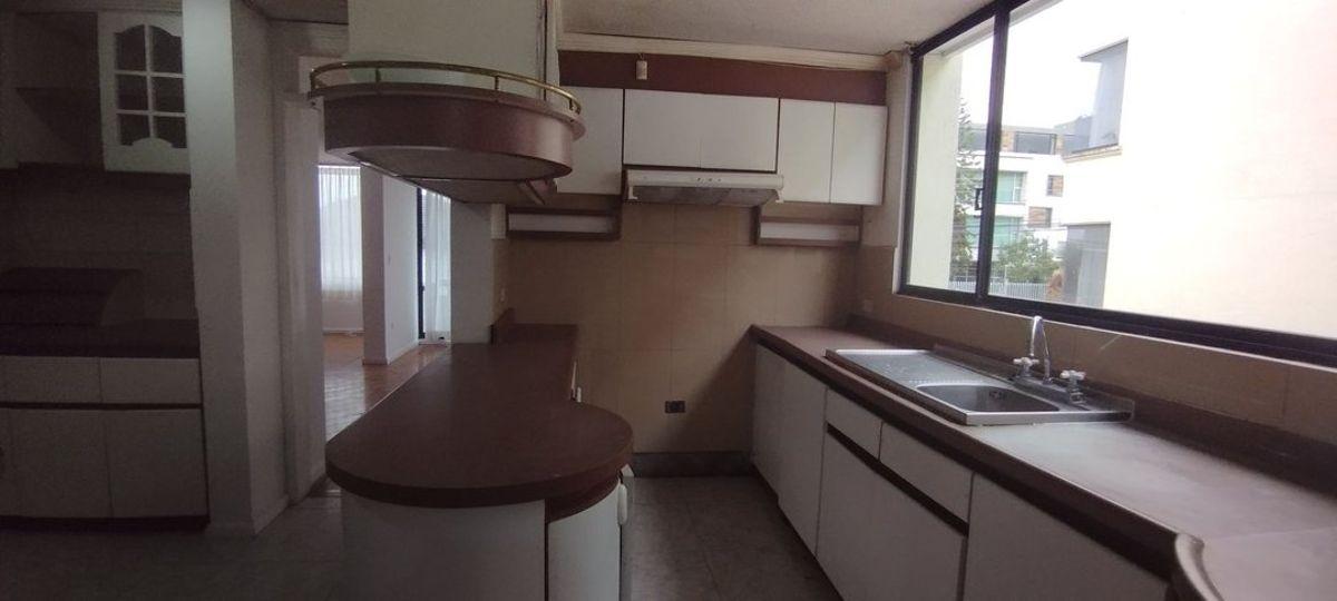 Venta Departamento Urb. El Condado — imagen 9