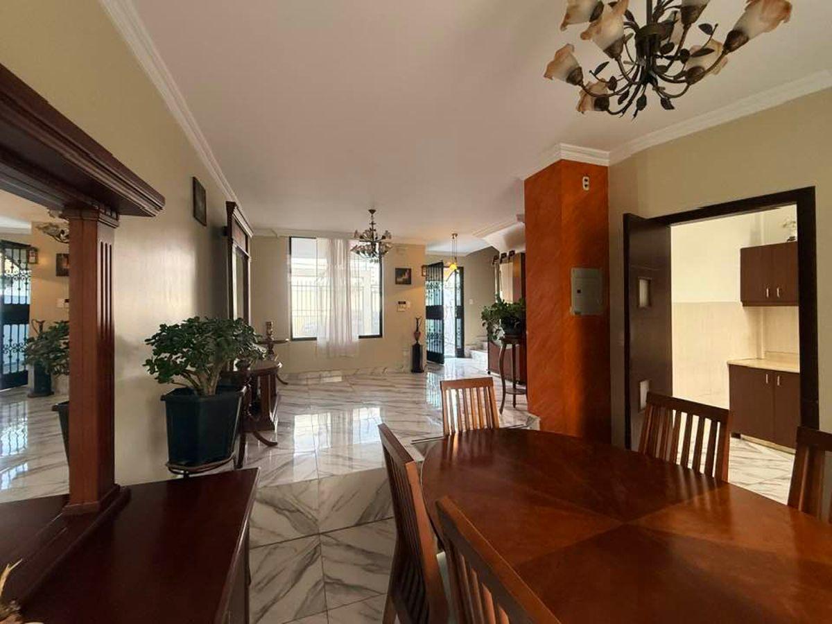 Casa de 206 m² con 3 Habitaciones en Venta en Mitad del Mundo — imagen 8