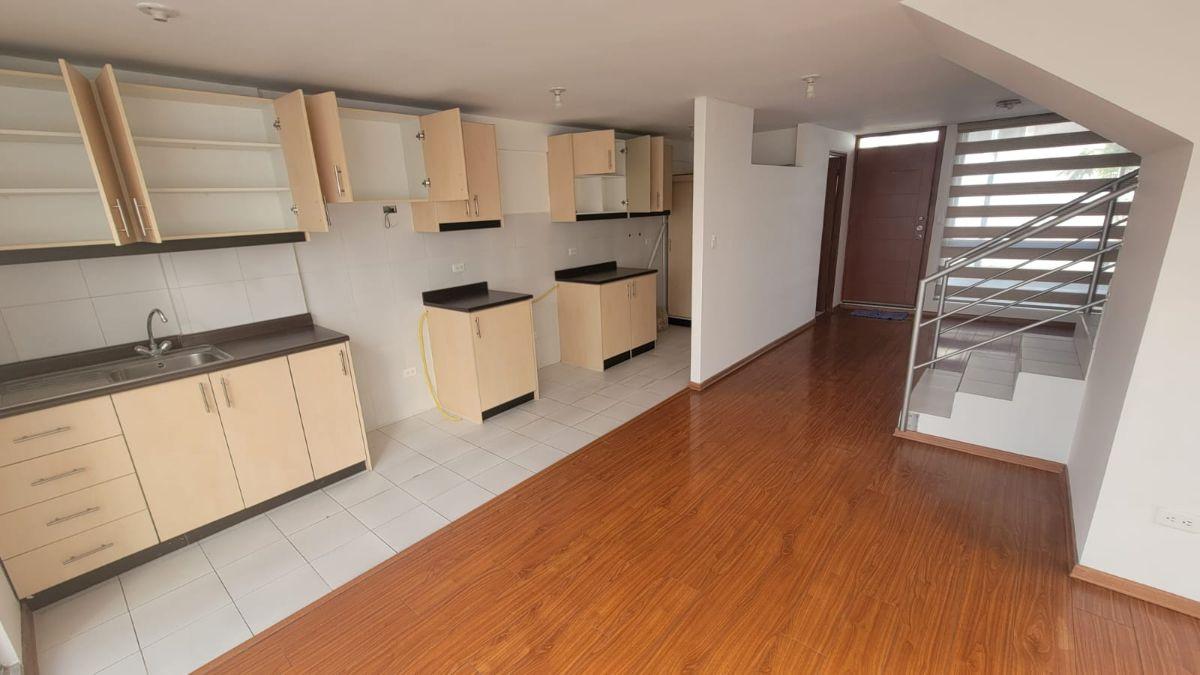Casa de Venta en El Sector San Isidro del Inca de 95 m con Patio Privado — imagen 8