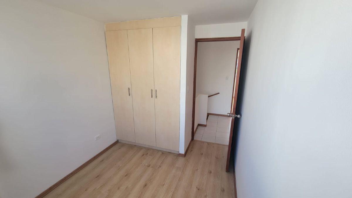 Casa de Venta en El Sector San Isidro del Inca de 95 m con Patio Privado — imagen 2