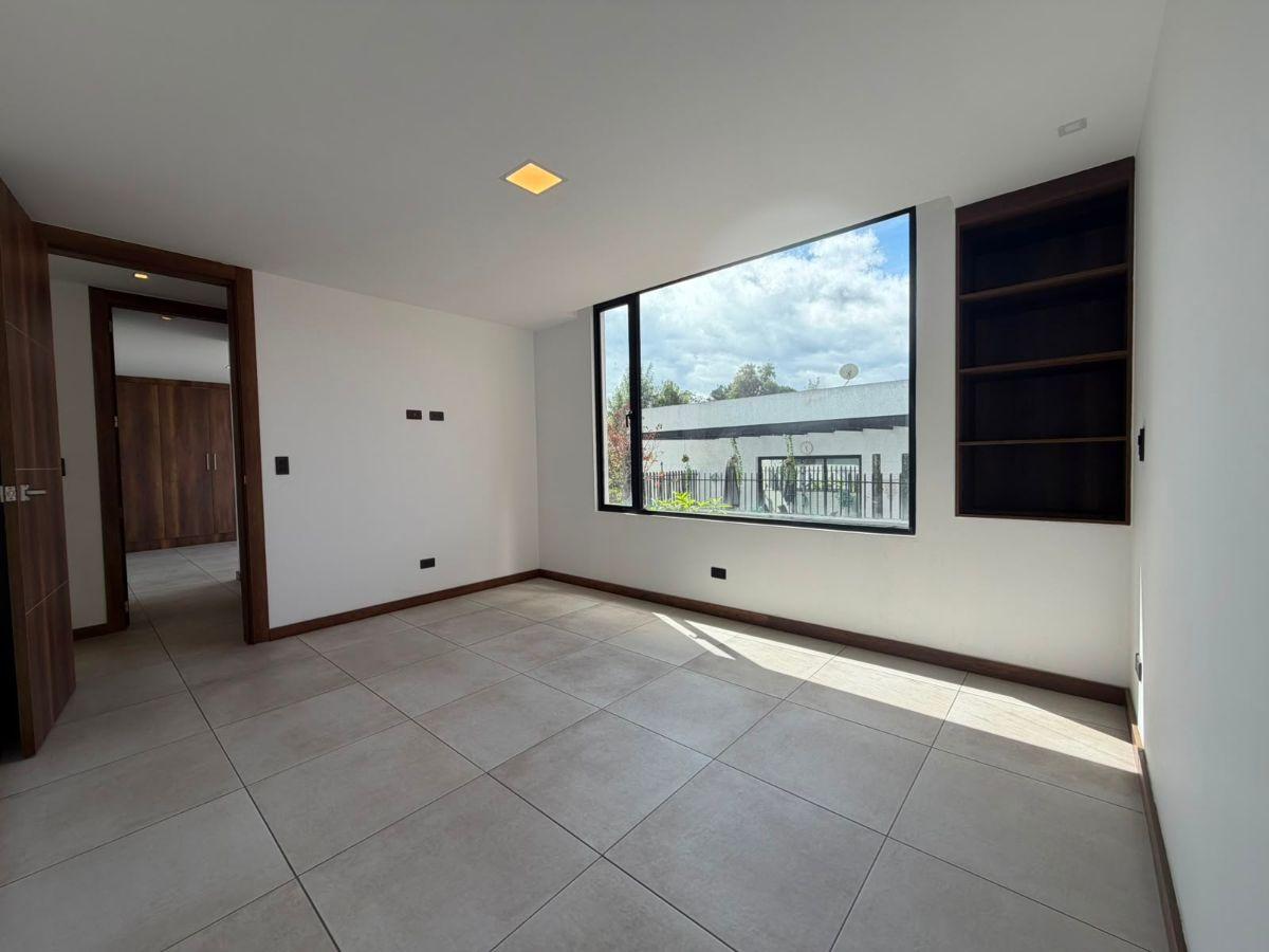 En Venta Departamento 117 m² - 2 Dorm. - Patio San Juan de Cumbayá — imagen 9