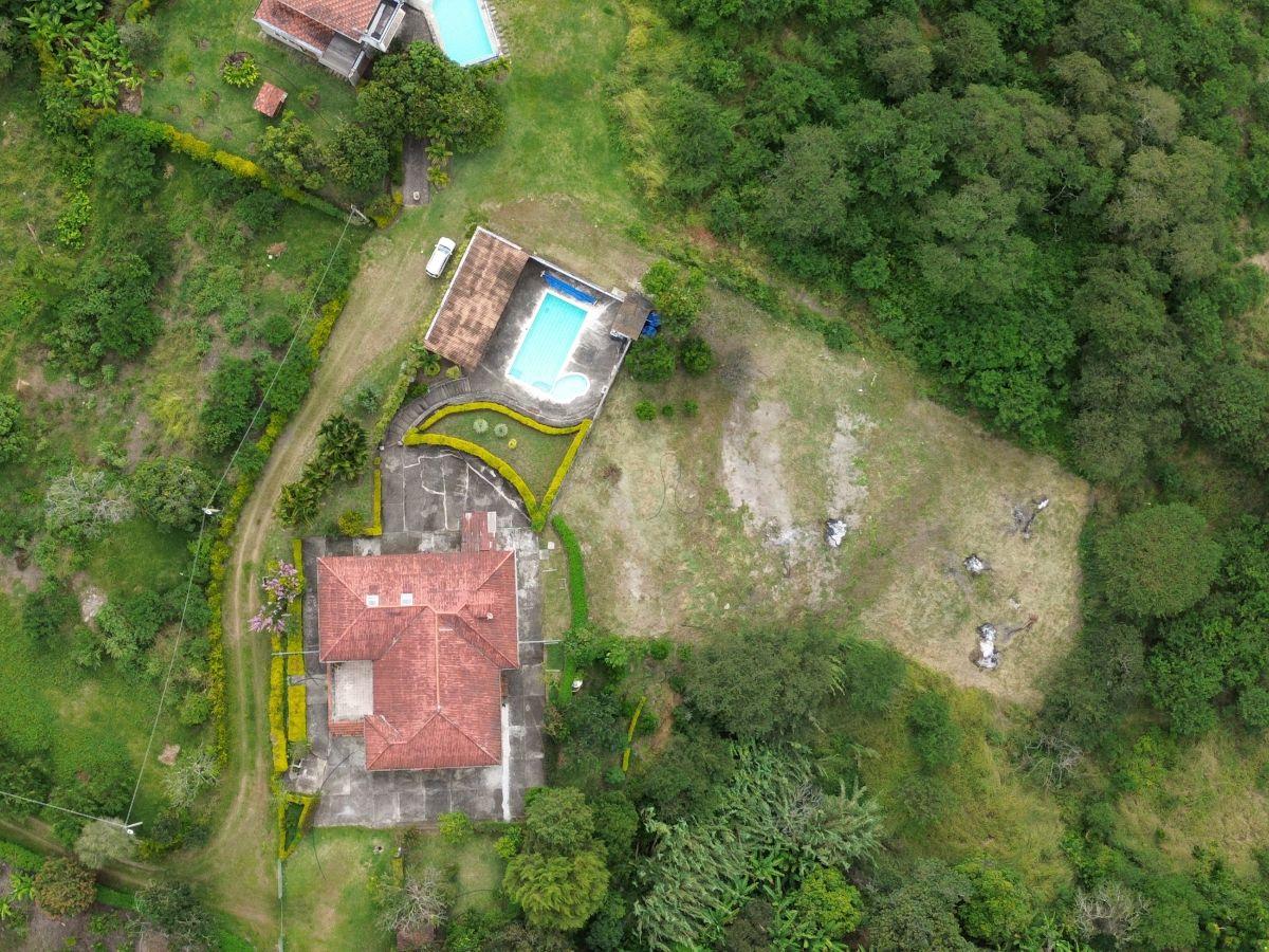Propiedad de 3064 m² de Terreno en Venta en Yunguila, Azuay — imagen 10