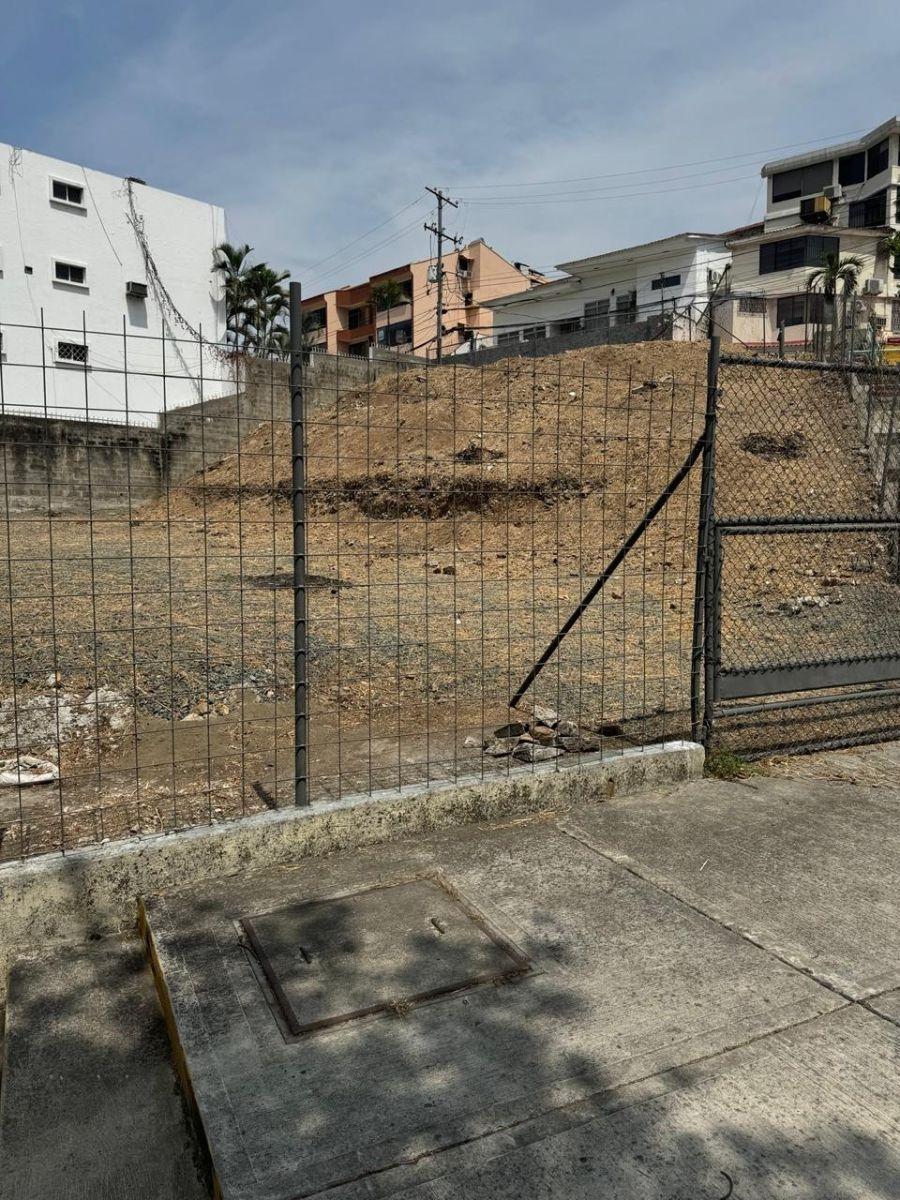 Terreno en Venta Lomas de Urdesa 714 m², Guayas — imagen 3