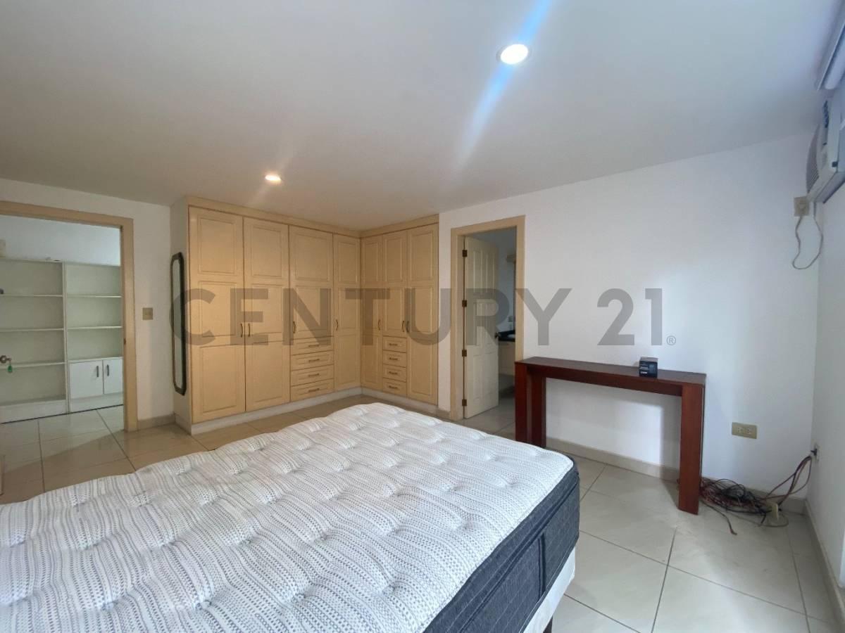 De Oportunidad Apartamento en Venta Edificio Portofino - Manta, Manabí — imagen 7