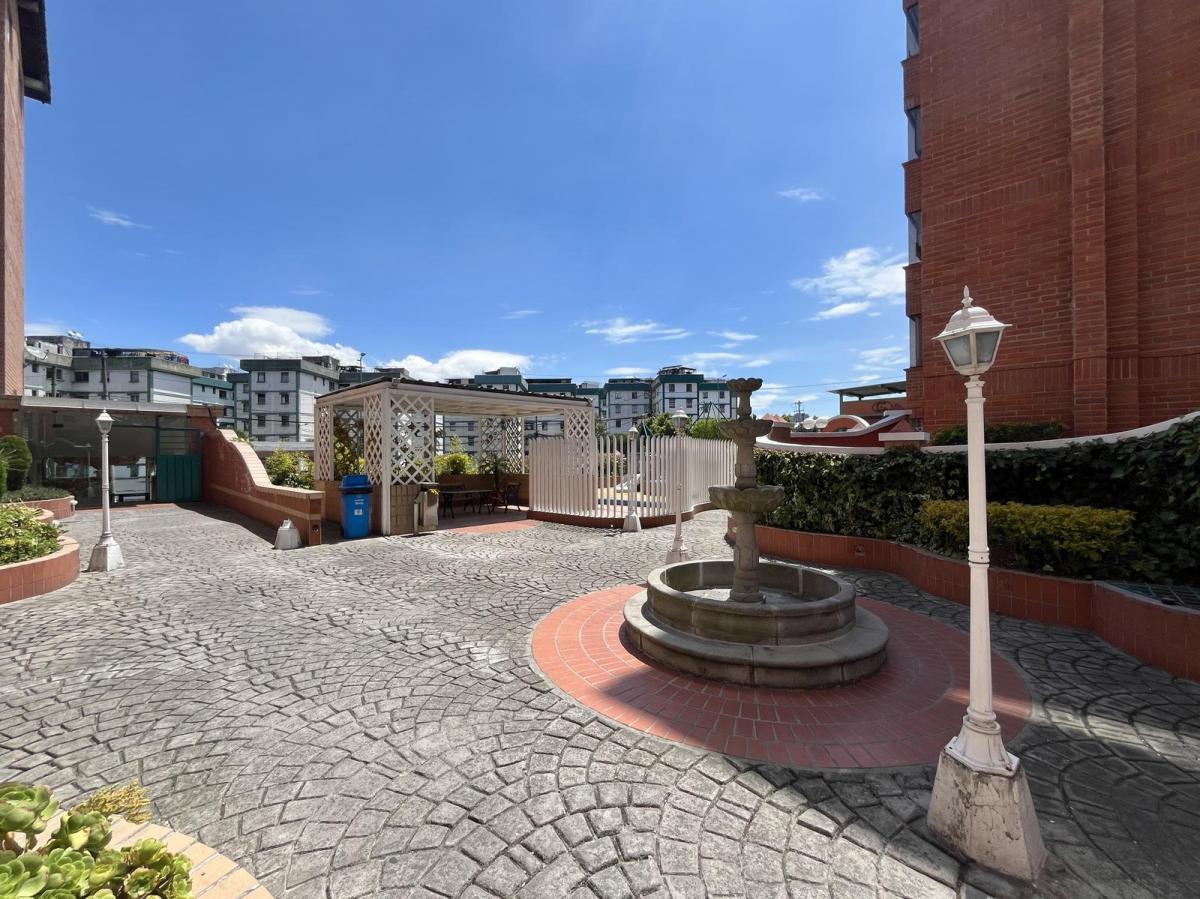 Departamento Duplex de Venta Sobre La Granados Cerca a La Udla — imagen 9