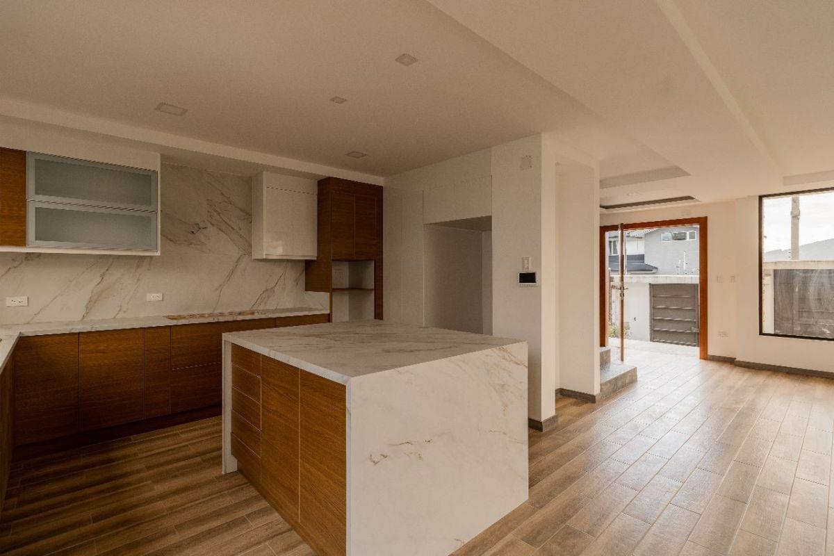 Venta de Casa en La Urbanizacion Prados del Rio, Valle de Los Chillos — imagen 8