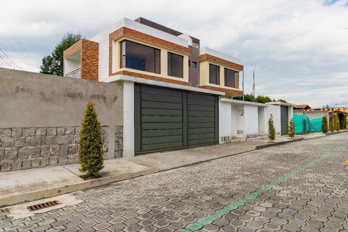 Venta de Casa en La Urbanizacion Prados del Rio, Valle de Los Chillos — imagen 6