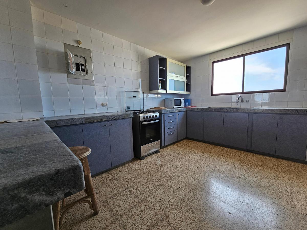 Vendo Lindo Departamento con Amplio Balcon con Vista Al Mar en Salinas — imagen 2