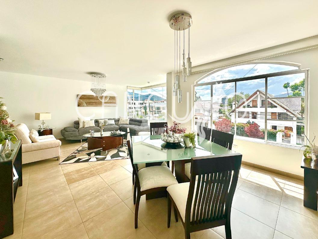 Amplio Departamento de Venta en Cumbayá La Primavera — imagen 10